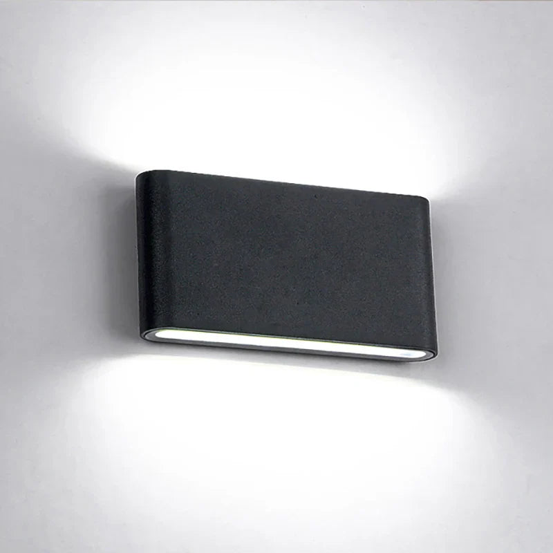 Outdoor Wall Light – Modern Waterproof for Facades and Terraces