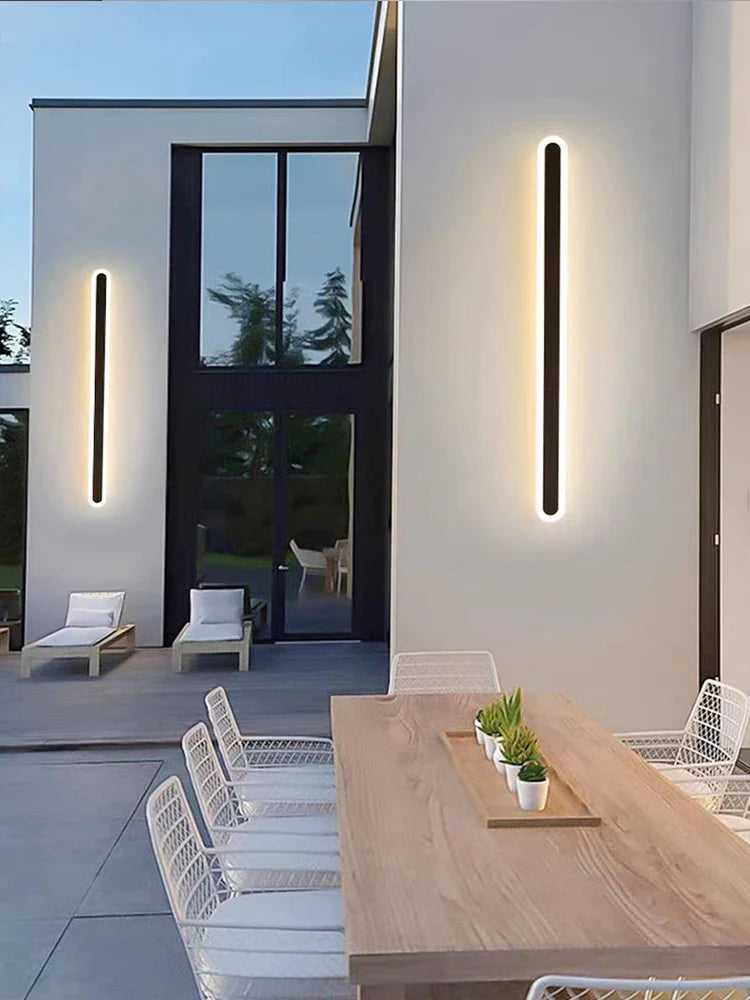 Outdoor Wall Light – Minimalist Elegance for Luxurious Exteriors