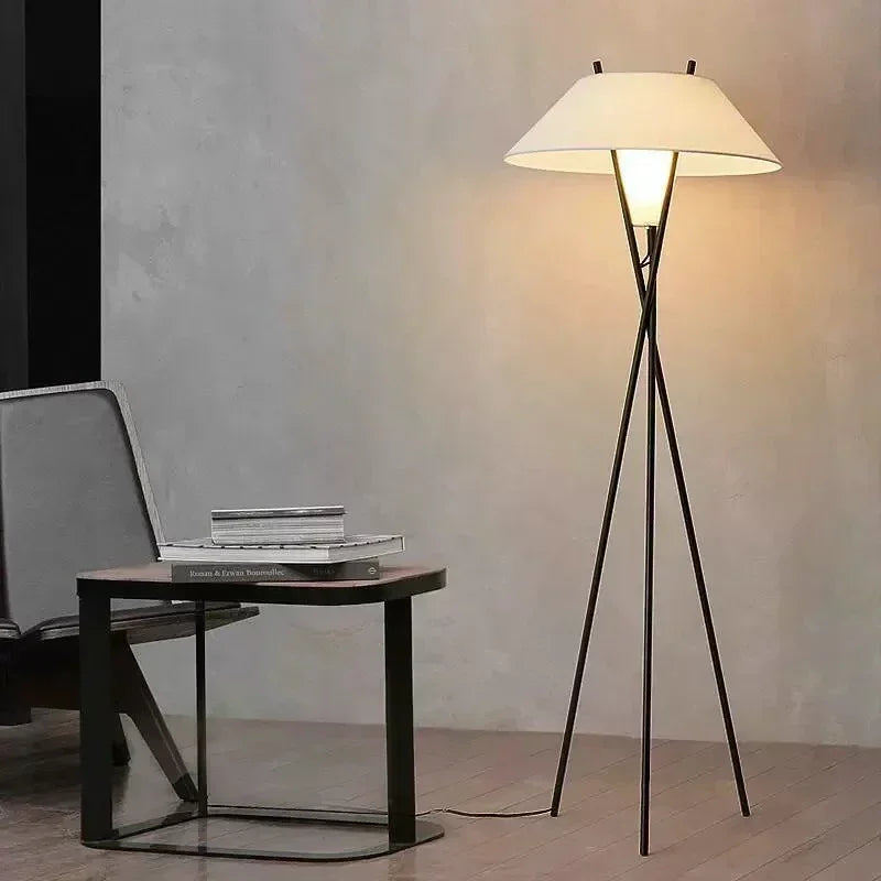 Floor Lamp for Living Room – Minimalist Design with Flared Shade for Contemporary Interior