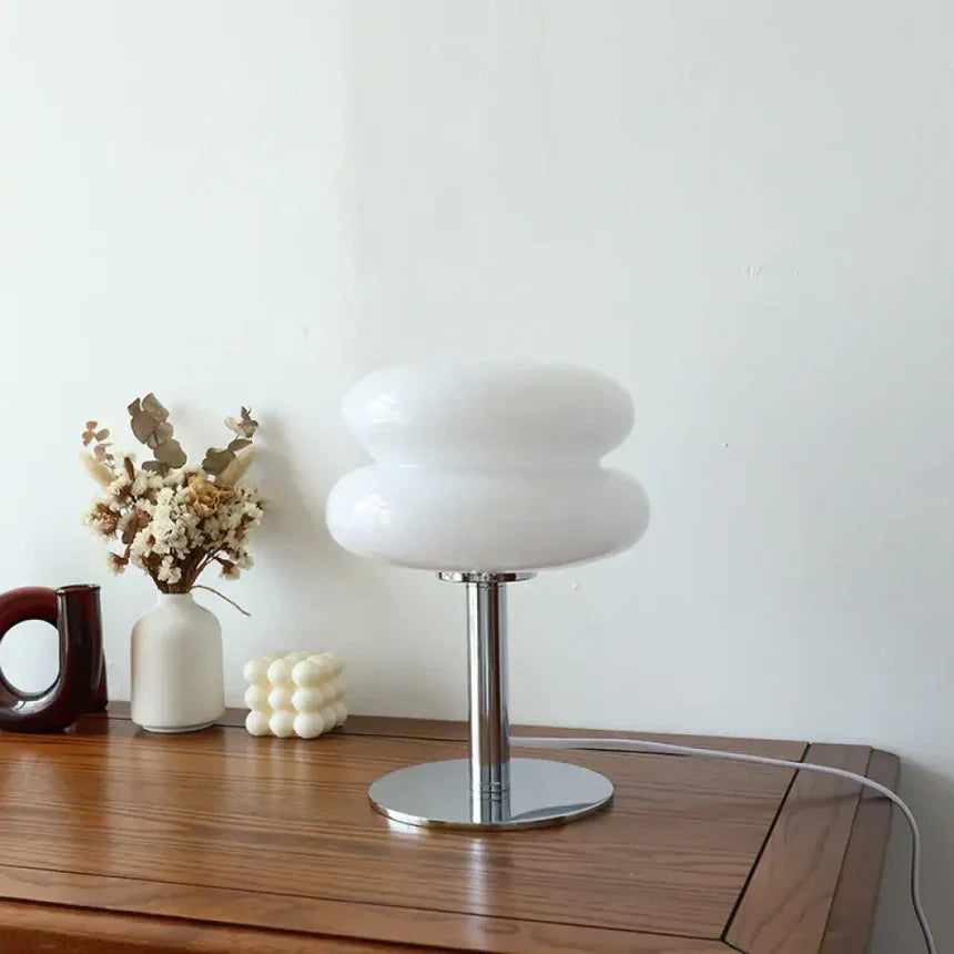Table Lamp – Retro Elegance and Unique Lighting